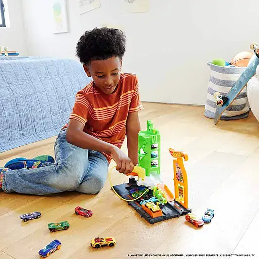 Hot Wheels Elektrikli Araç Şarj İstasyonu Oyun Seti - 5