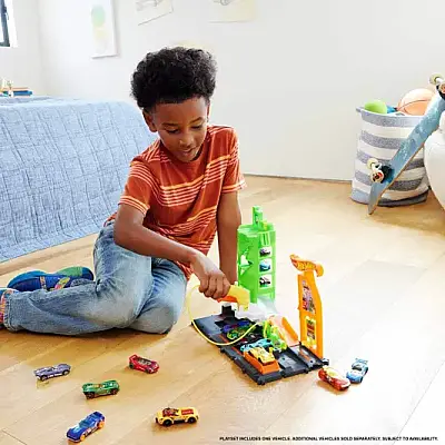 Hot Wheels Elektrikli Araç Şarj İstasyonu Oyun Seti - 11