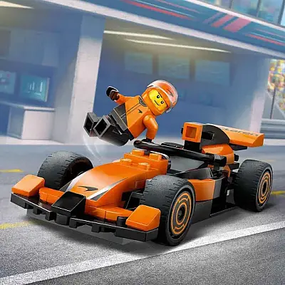 Lego City Mclaren Yarış Arabalı F1 Sürücüsü 60442 - LEGO (1)