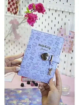 Victorias Journals Hush Hush Hello Kitty Deri Kalemlik + Kalp Kilitli Çizgili 160 Yp 13x18 Cm Kutulu - 1